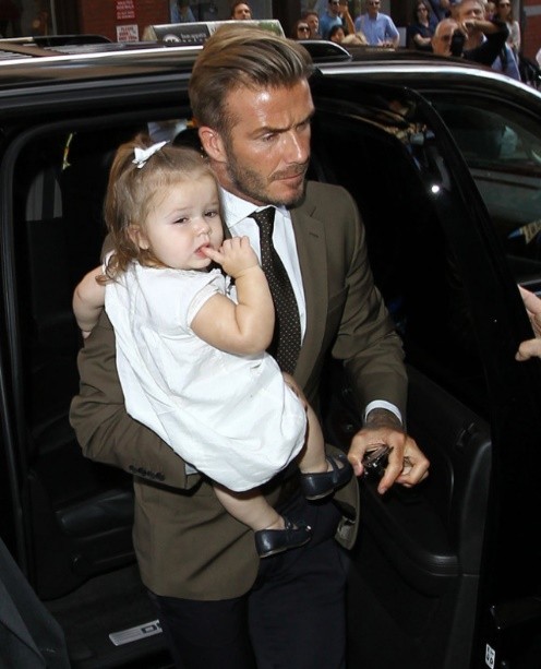 贝克汉姆儿子啃老吗,贝克汉姆和三个帅气儿子