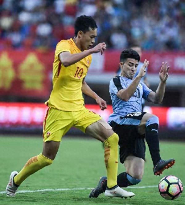 当今足坛无可争议的最顶尖的巨星,曾被寄予厚望的足坛十大失望天才