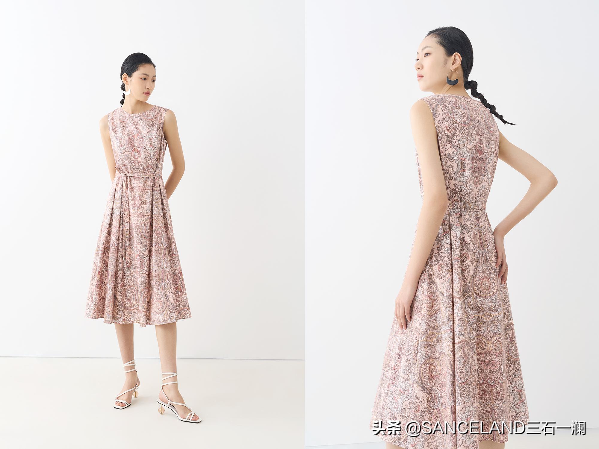 秋水伊人方领印花连衣裙,印花连衣裙怎么搭好看