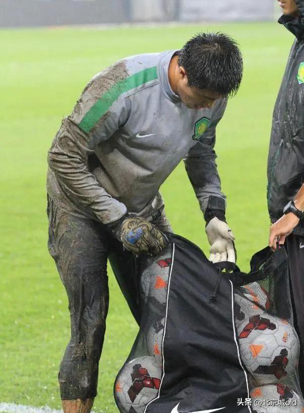 北京国安侯森全部集锦,国安侯森挥旗