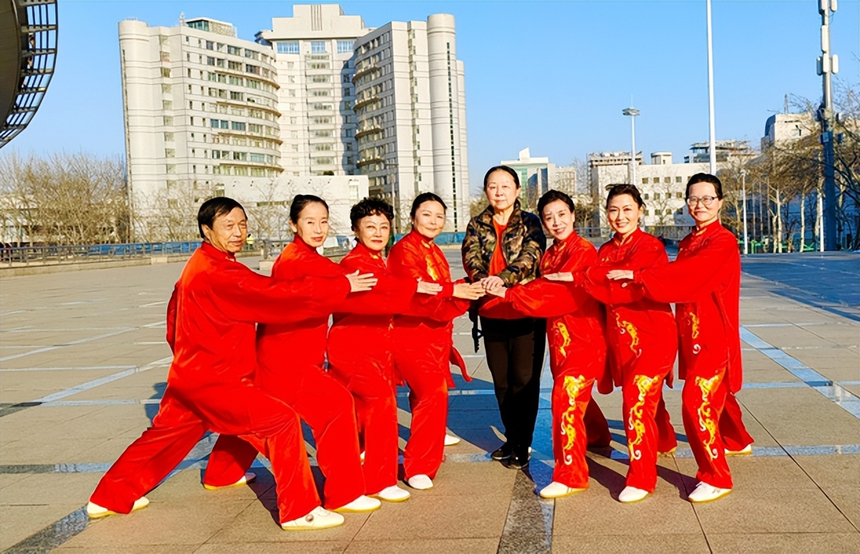 2018年健身气功八段锦比赛,健身气功八段锦六分钟示范