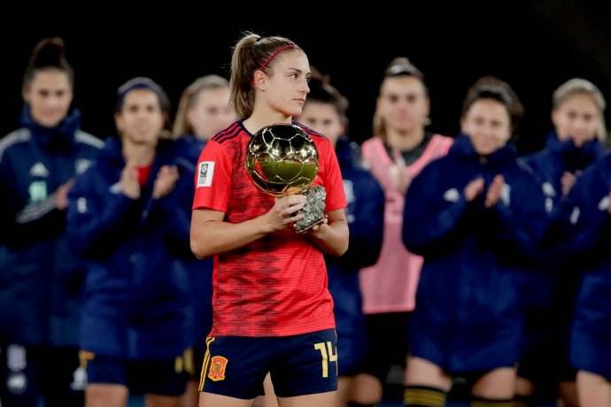 巴萨122周年回忆巴萨惊天大逆转,巴萨近年欧冠惨案原因