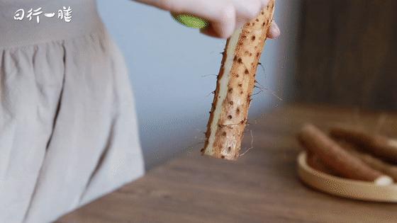 药膳滋补鸽子汤怎么炖最补气血,一鸽胜九鸡教你在家煲药膳鸽子汤