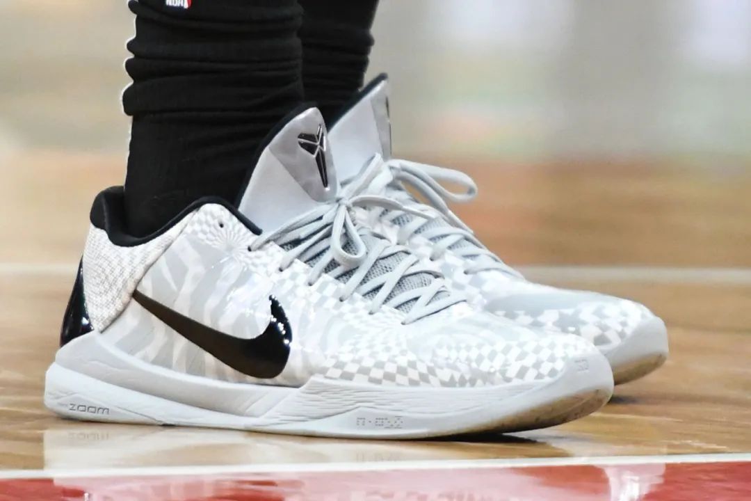 欧文和乔治球鞋,nikekobeivprotro男子篮球鞋