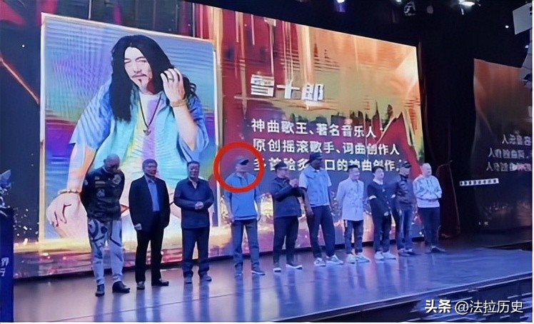 64岁毕福剑近况曝光，因管不住嘴遭封杀，现成网红“工具人”？