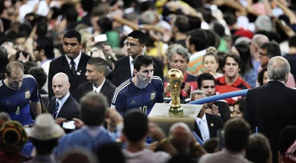 梅西刷新记录,梅西刷新历史荣膺2023年金球奖