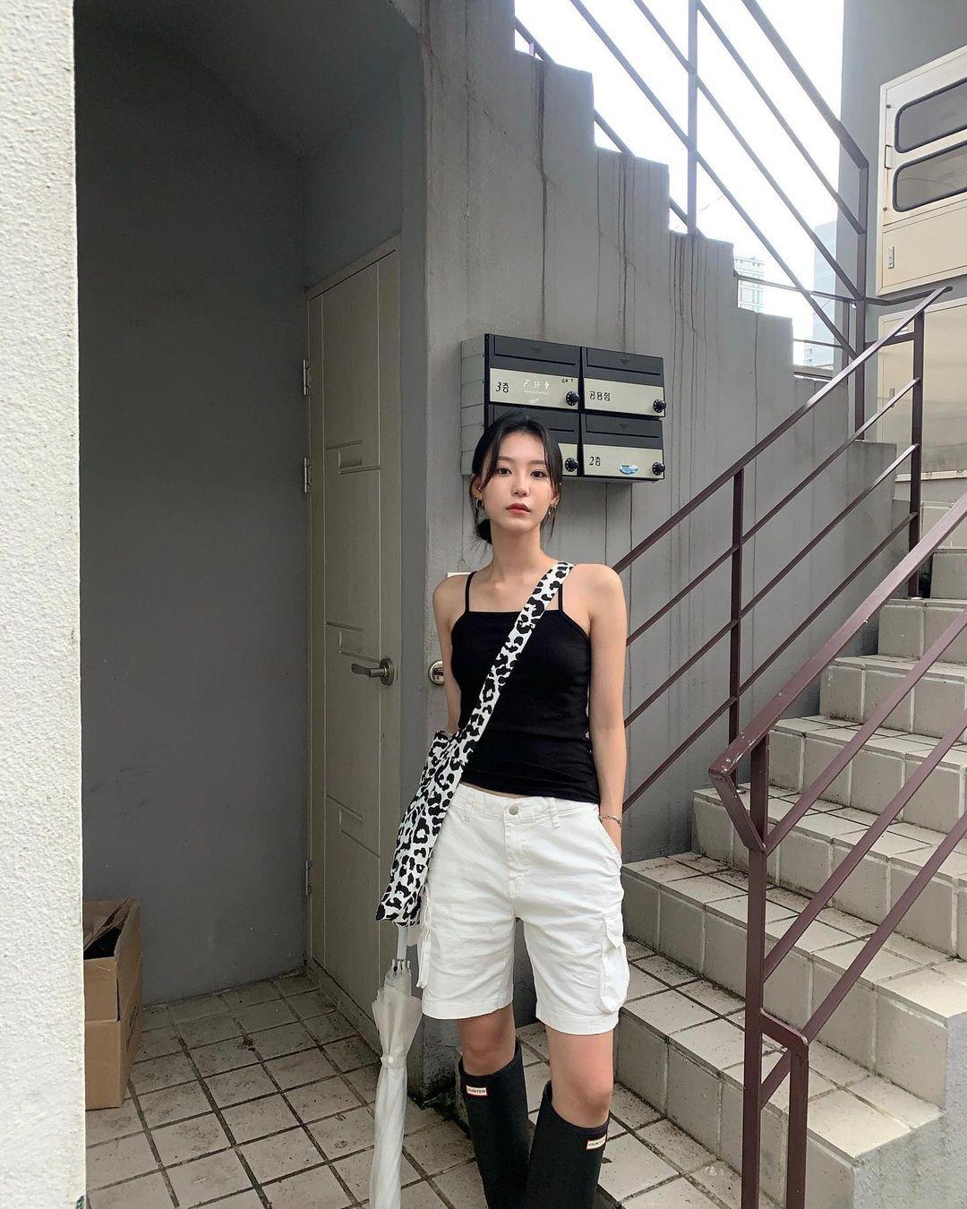 时尚博主的19件夏季日常穿搭look,这位博主的减龄穿搭值得学习