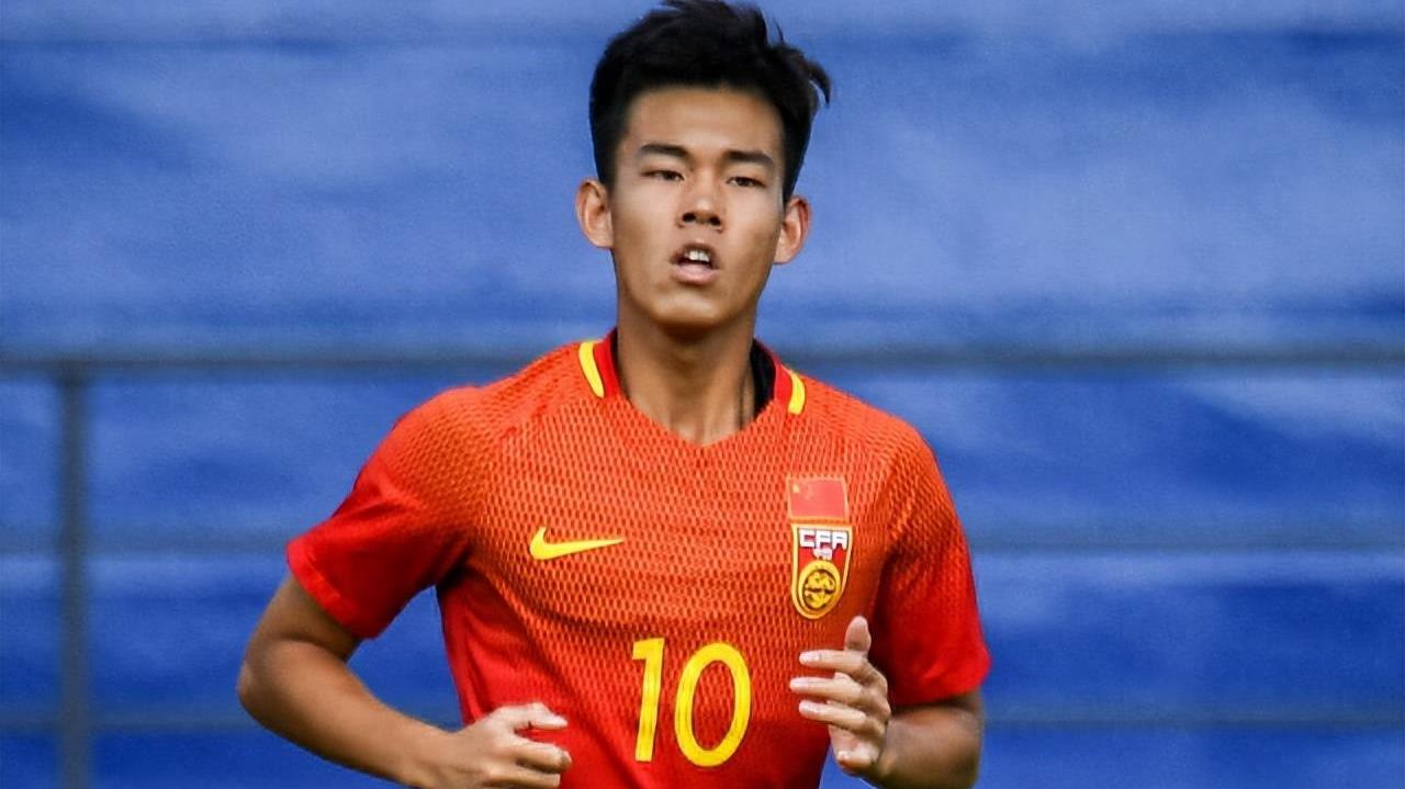 首秀破门国足,西班牙国足赛场精彩瞬间