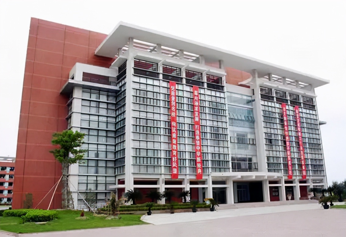 上海各区高中排名最新排名,上海各区高中最新排名讲解