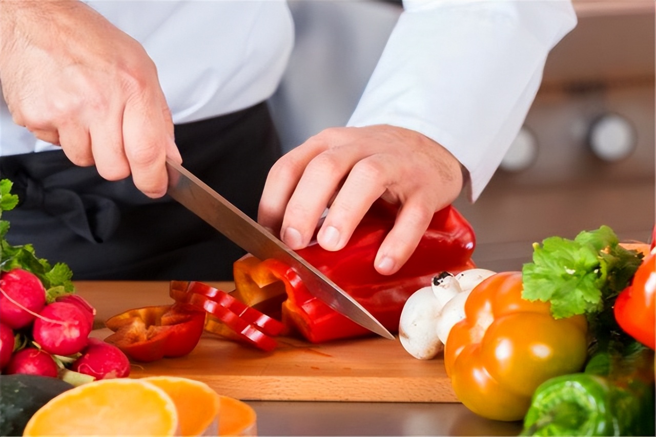 家用菜刀选购攻略,做了几十年菜的阿姨