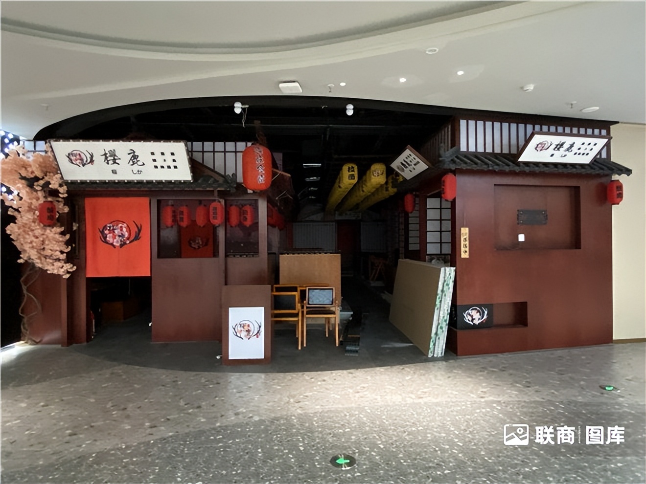 “鸽王”、潮玩街区…实探杭州近期新开的三个商场