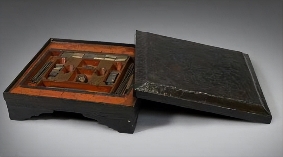 秦汉时期的六博棋有哪些特点？