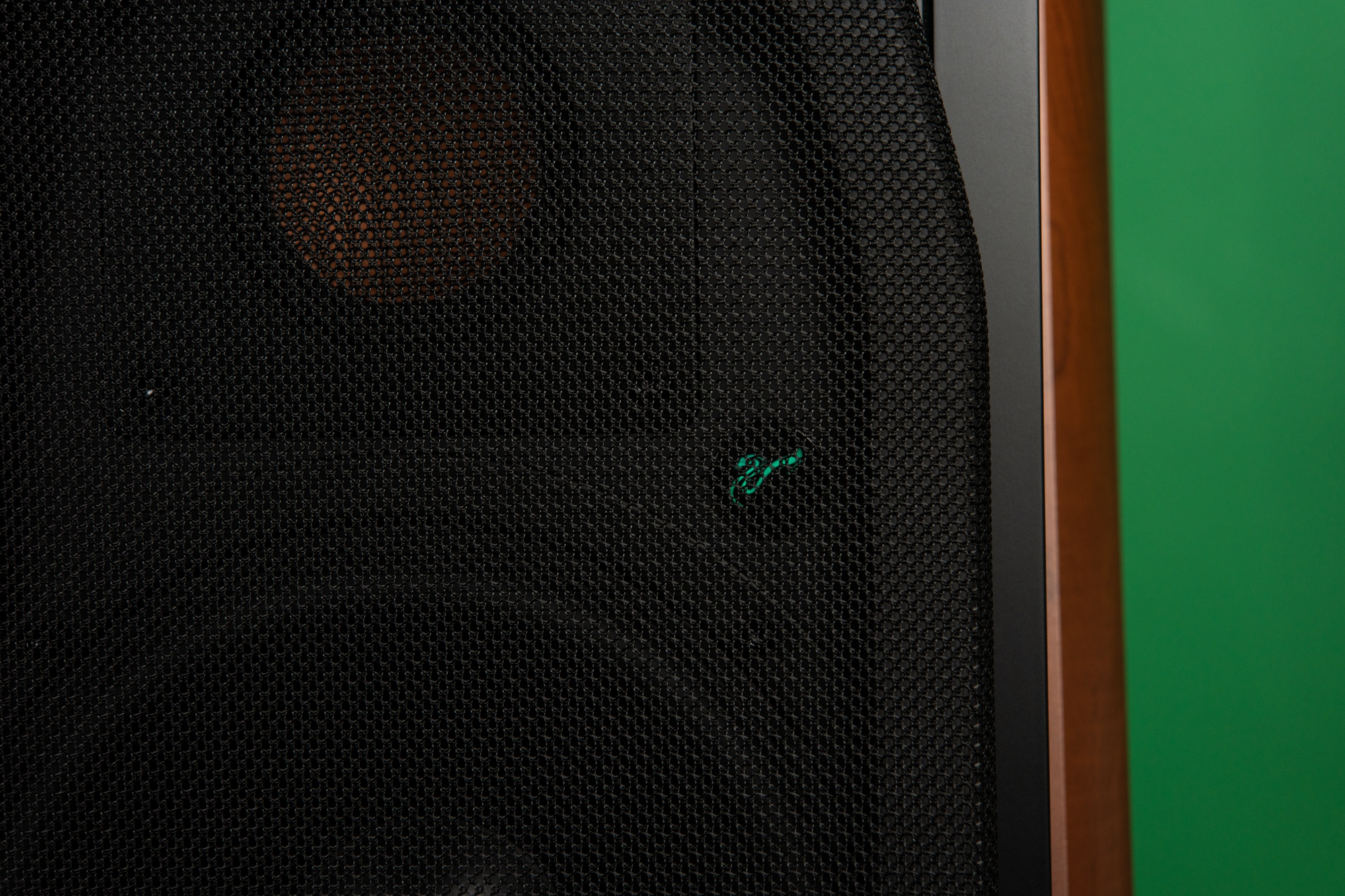 惠威m200mkiii和m300哪个更好,惠威m200mkiii对比m300