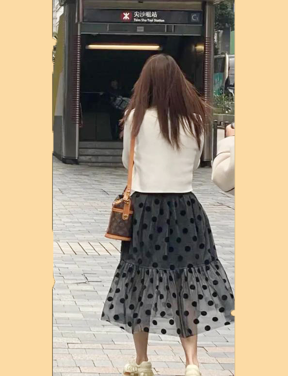 王宝强冯清罕见现身,王宝强与冯清近日情况