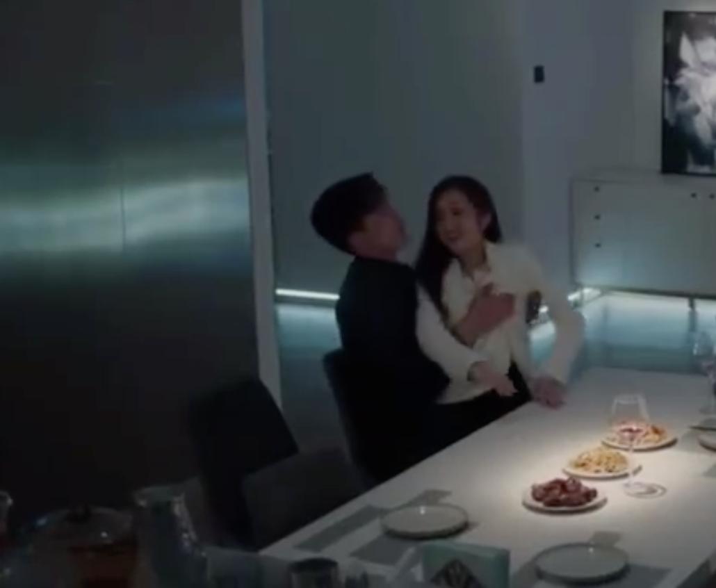 *规则潜**、咸猪手、硬上弓，娱乐圈的“男权阴谋”，是女明星的悲哀