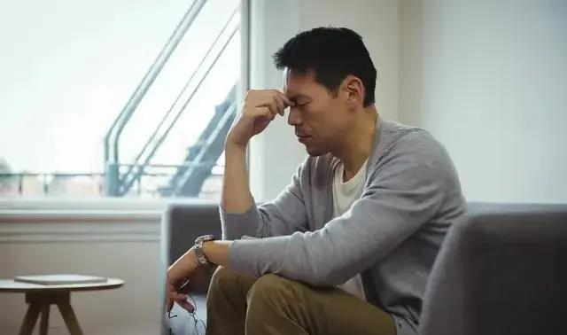 月子岳母惊现弟媳,丈夫痛哭失财失爱