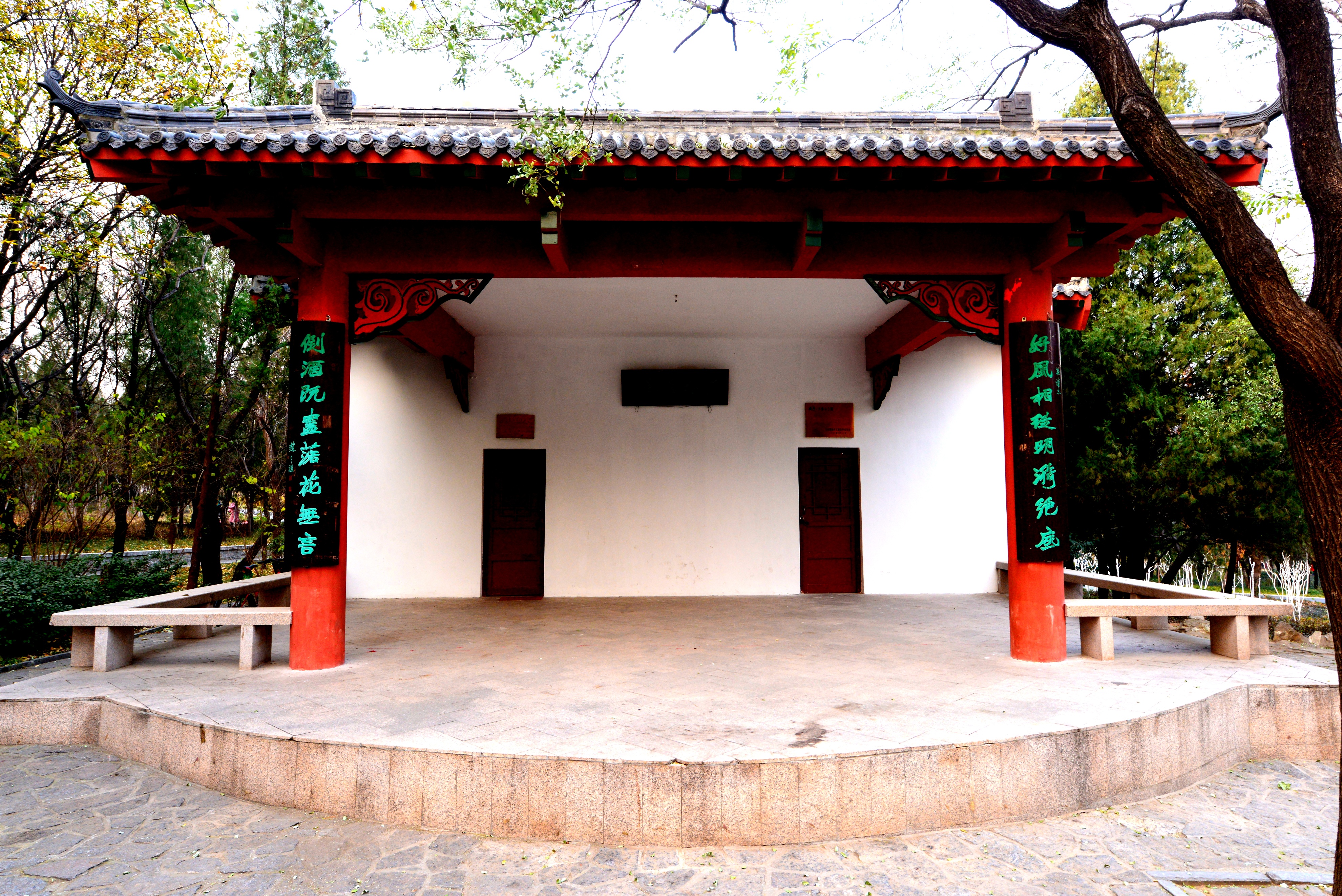 千佛山是济南三大名胜,济南三大景点千佛山