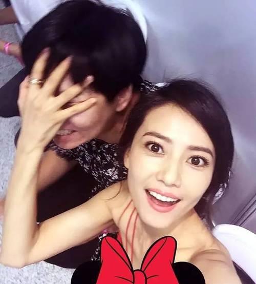 一出道就大方承认整容,出道就被逼着整容