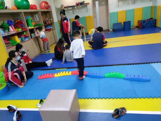 脑瘫儿童怎么练腰腹力量,脑瘫康复训练腰背部力量