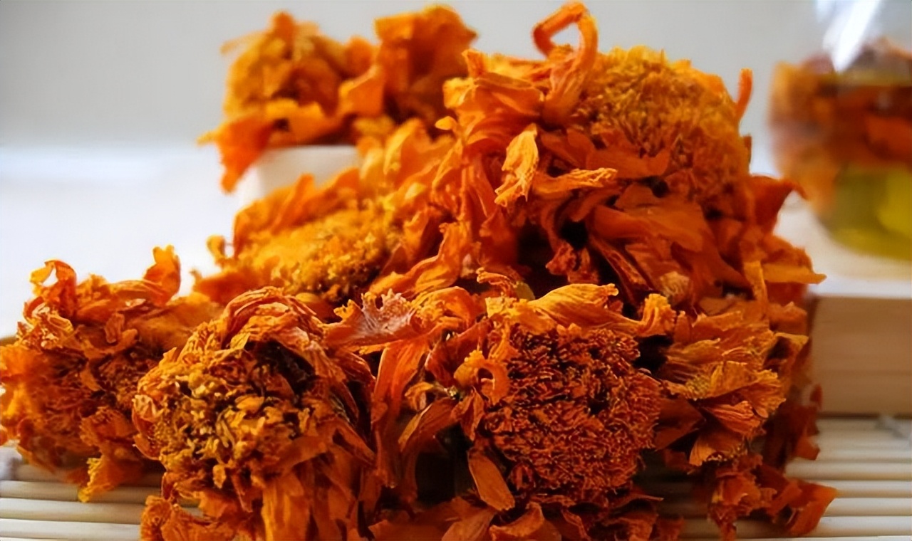 上了年纪要忌菊花茶？建议：牢记“2喝2不喝”，浑身舒爽精神好