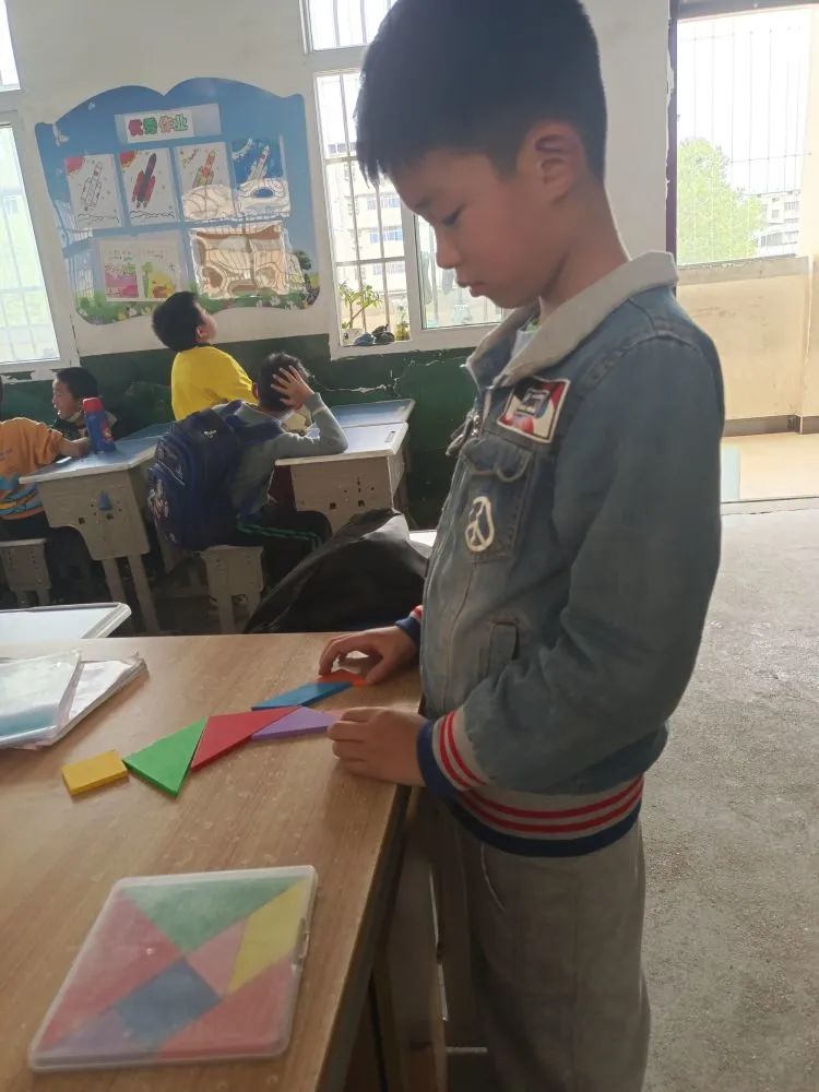 唐县镇第二小学：传递“珍”书香，演绎“真”故事