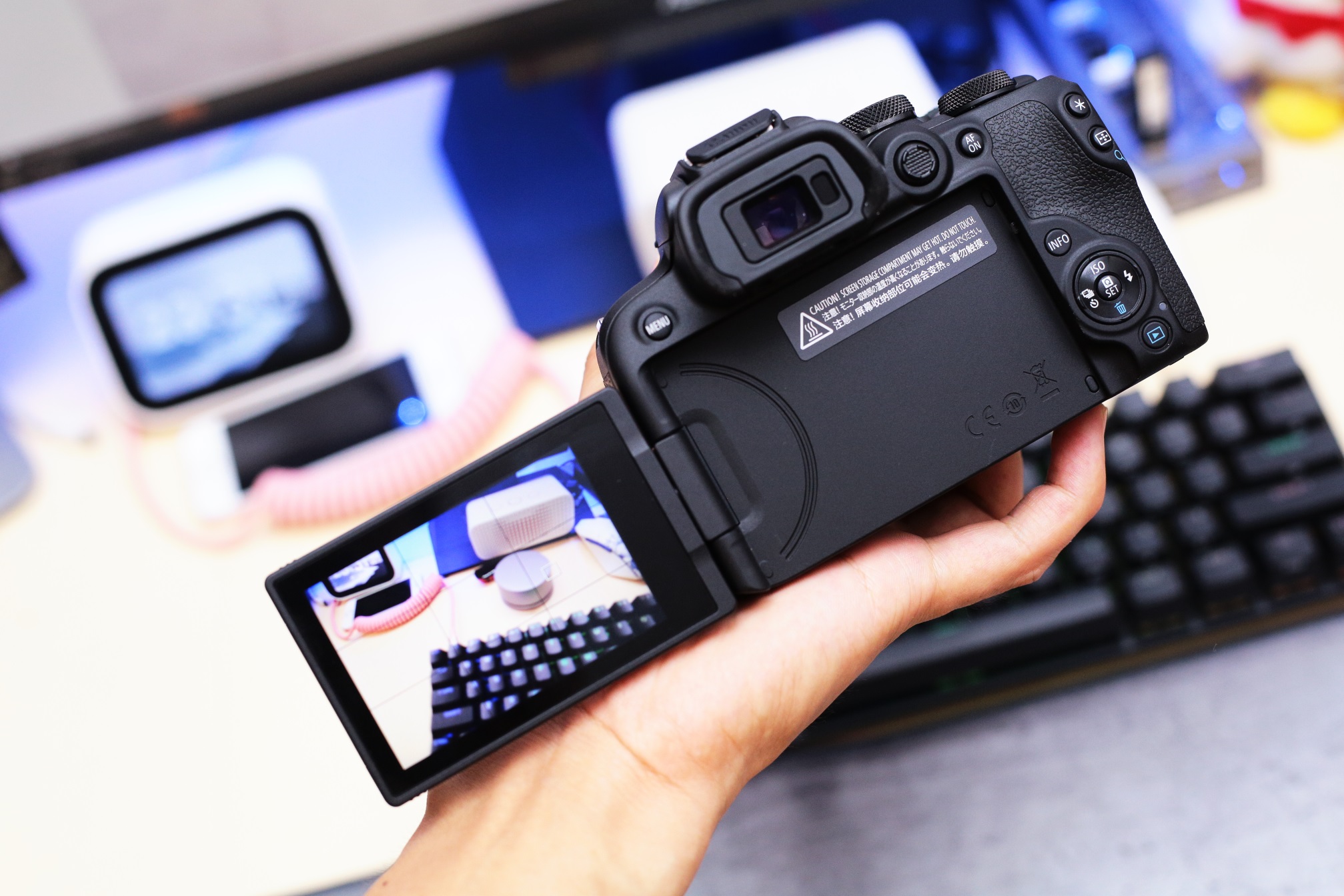 5d3跟r10拍照画质对比,单反佳能5d3值得入手吗