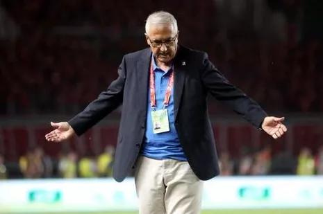 中国足球为何不打传控,选帅国足