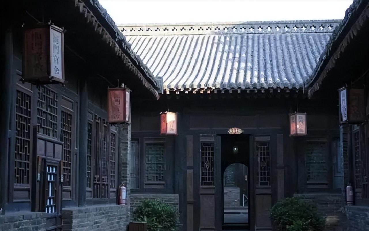 什么叫做大门过于堂家败人丁亡,大门过于堂人败家丁亡什么意思