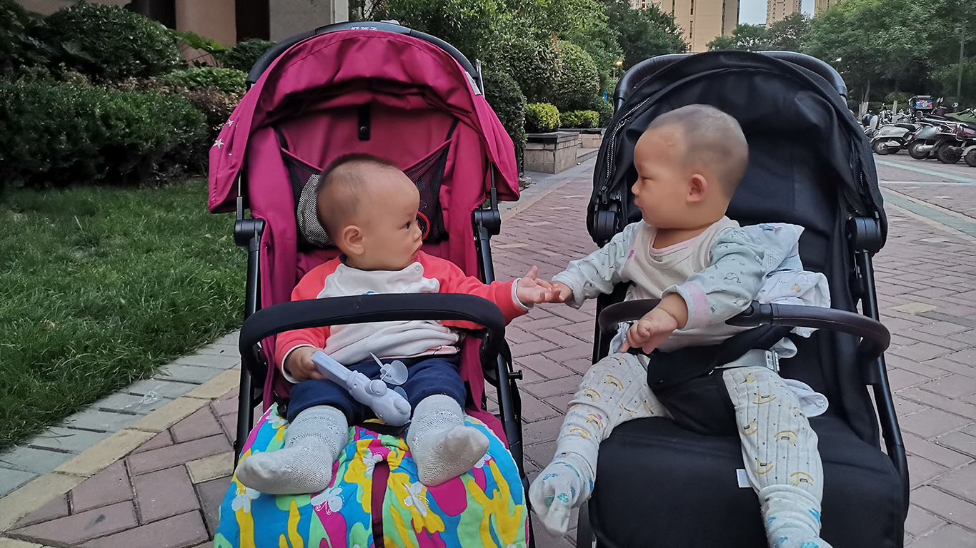 如何给宝宝睡个好头型图解,怎样给宝宝睡出好头型