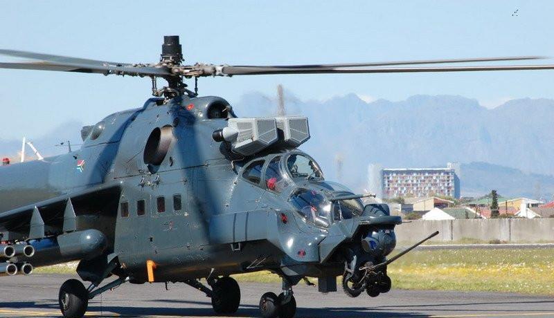 ah1武装直升机最新型,ah1z和阿帕奇武装直升机哪个好