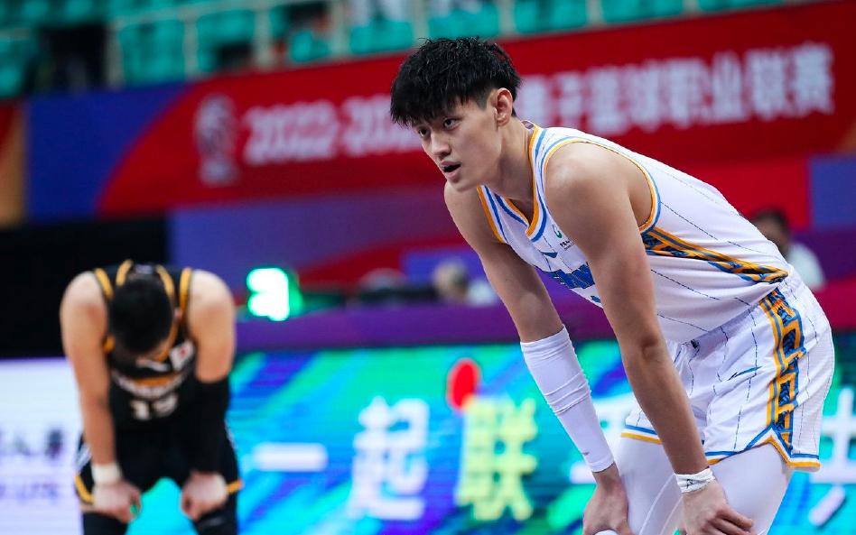 cba小将首秀砍下23分,cba新秀绝杀