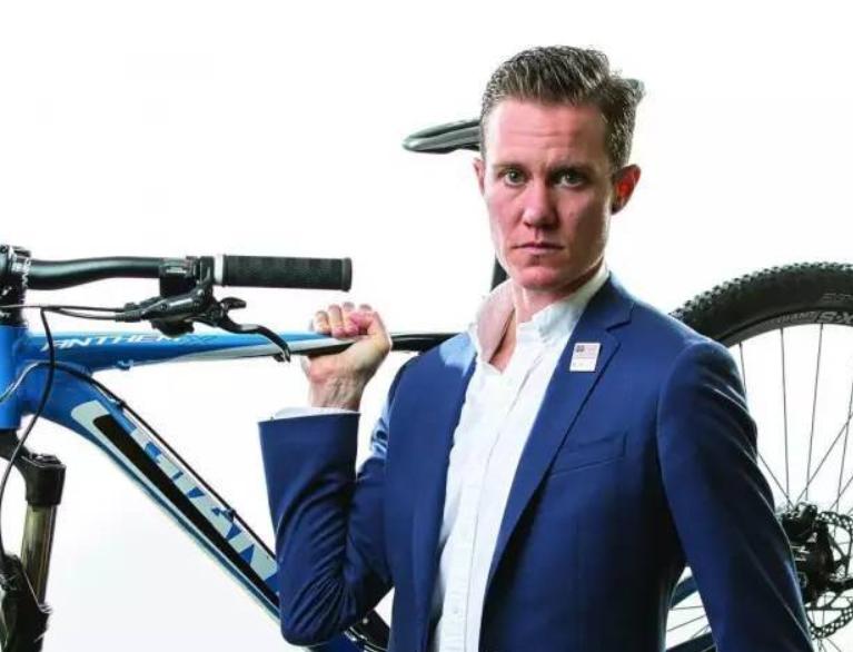 美国变性女子游泳运动员,变性选手参加女子游泳比赛