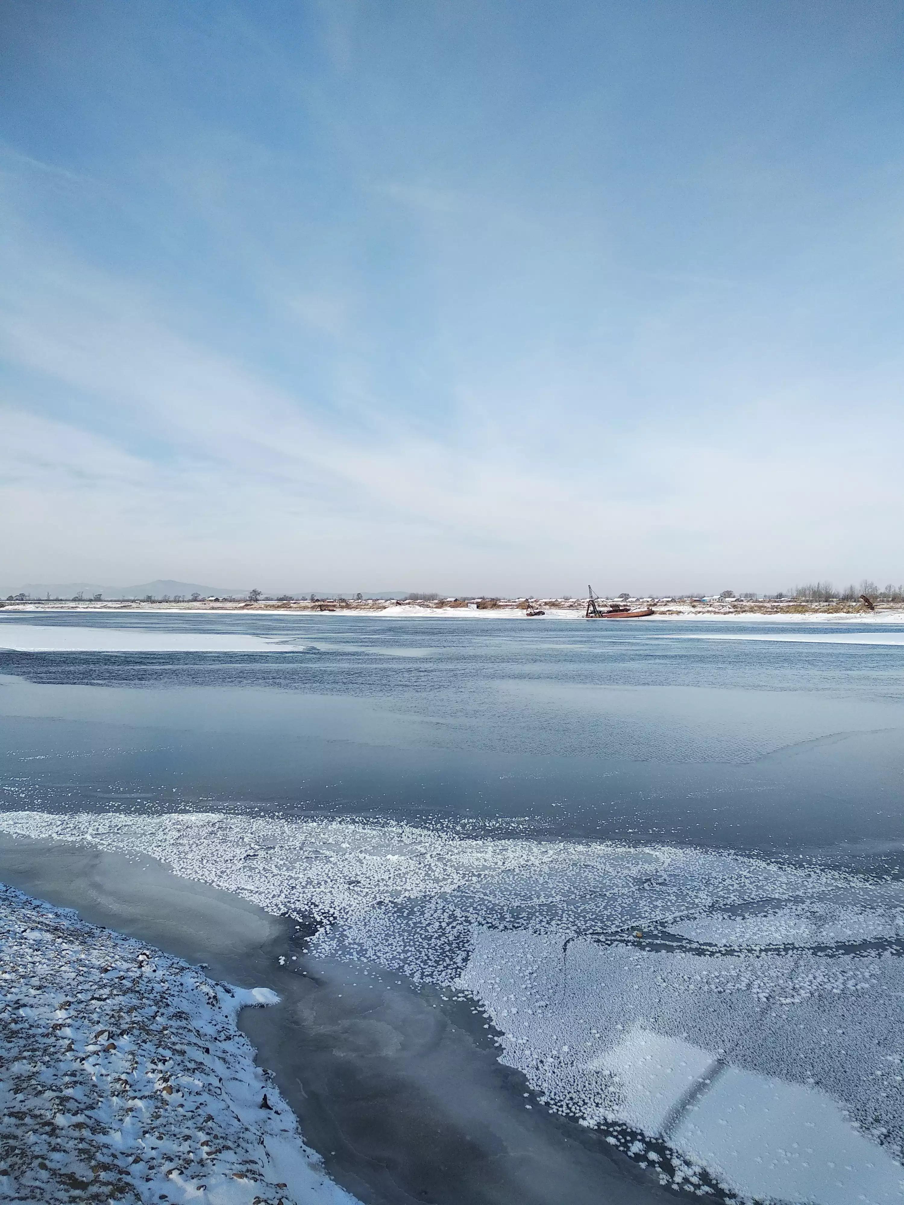 冬季的松花江千里冰封,松花江黄昏图片