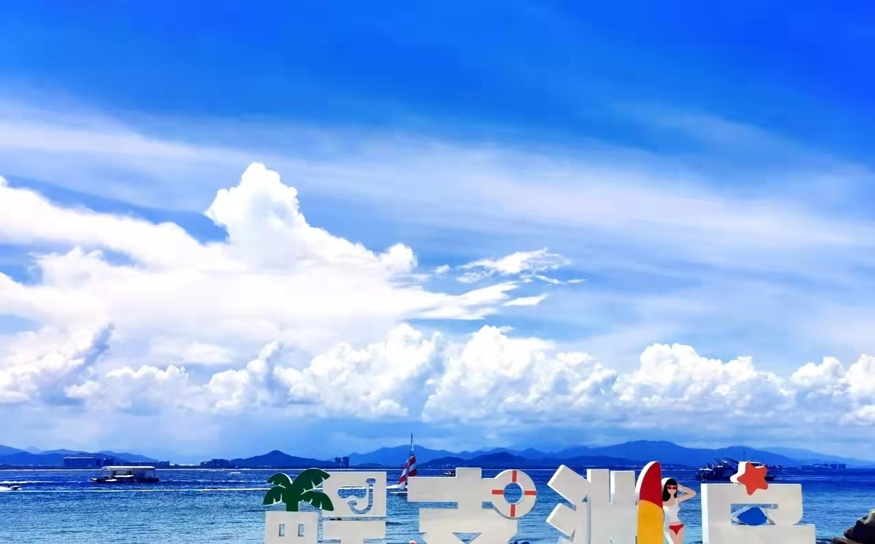 三亚旅游穿搭攻略,冬天去三亚旅游穿什么最合适