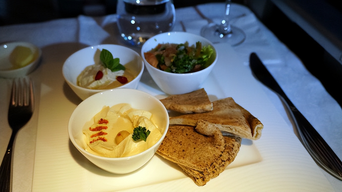 世界杯足球盛宴,世界杯与美食同享