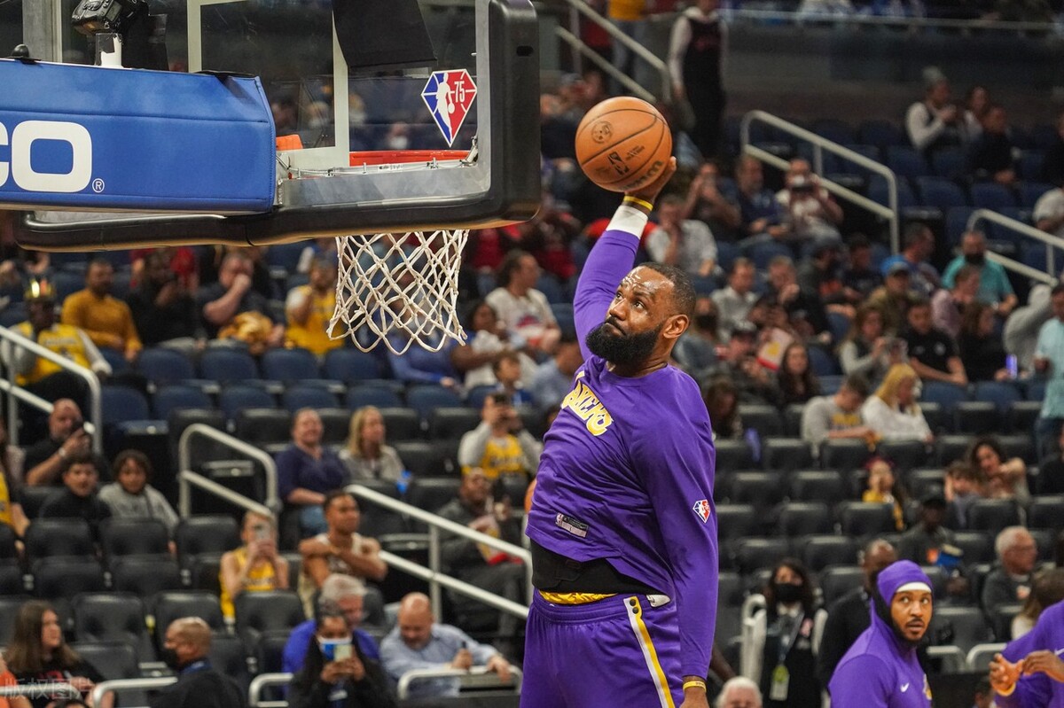 詹姆斯比肩乔丹还有谁不服,乔丹回应詹姆斯最佳言论