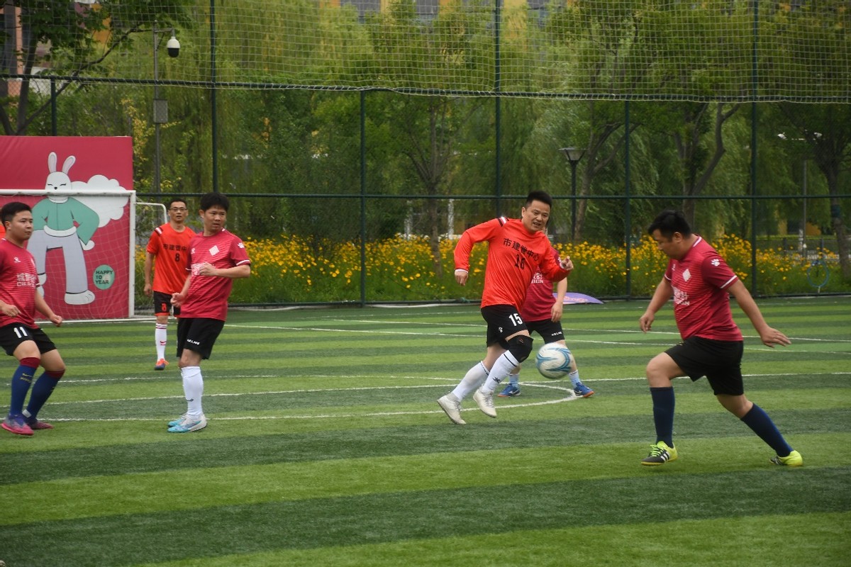 “足”梦前行“毅”往无前2023年“会展杯”足球友谊赛顺利举办