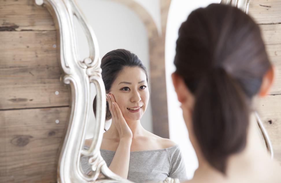 女人适合吃的美容养颜保养品,40岁女人吃什么保养品可以抗衰老