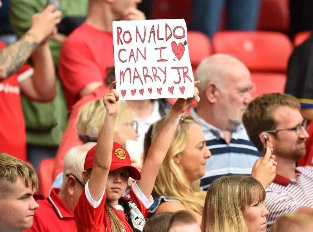 c罗有几个孩子继承了足球天赋,c罗儿子继承足球