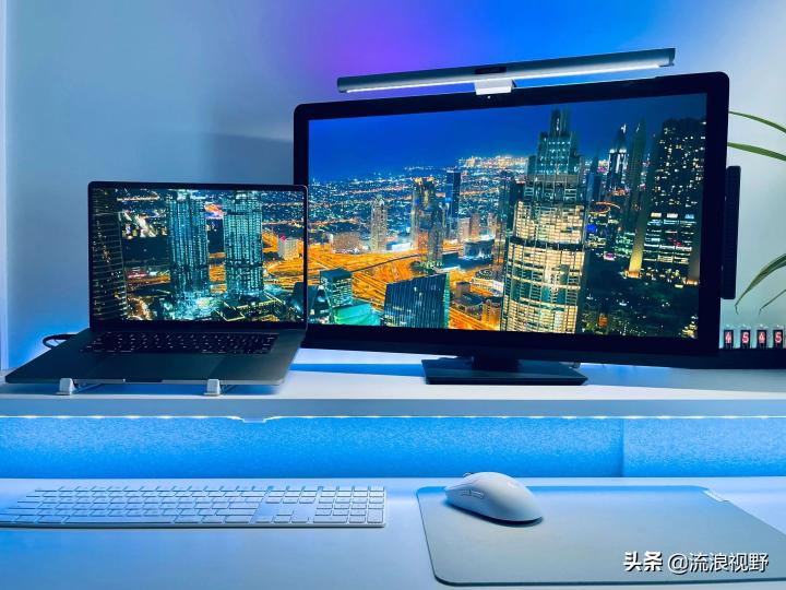 显示器突然出现一条线闪屏,显示器黑条闪屏怎么办