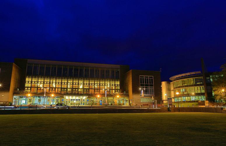 斯旺西大学有几所,斯旺西大学相当于国内的哪些学校