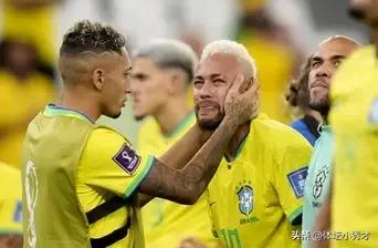 因为巴西爆冷，脸已经被打肿半边，下半区今晚精彩继续，剧本有变