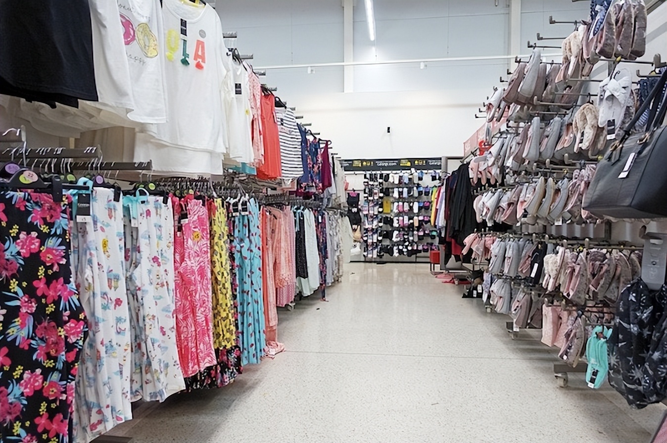 英国女子偷衣服,英国女性偷东西