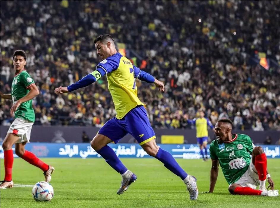 C罗惊艳沙特首秀，获得全场最佳！利雅得胜利队1：0险胜对手。