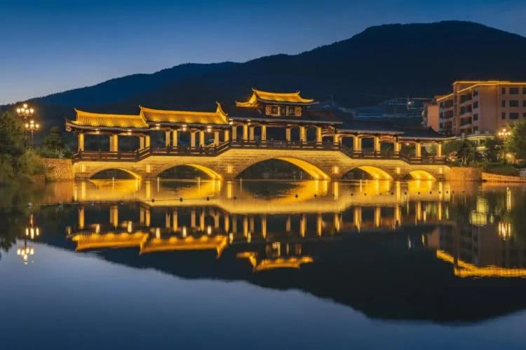 聚龙小镇：离城不离尘的心灵