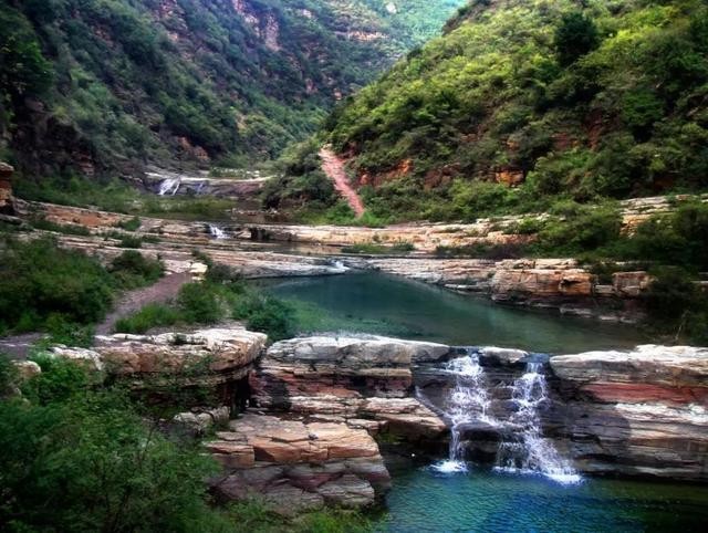 最好的风景是山里走走,最好的旅游风景在路上