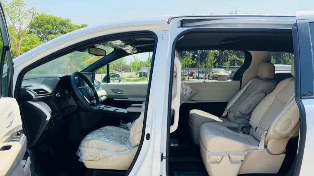 刚收了一辆二手车,新款塞纳二手最新报价