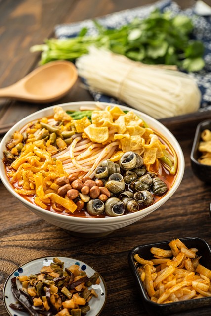 钱难挣，屎难吃！普通的我们该怎么挣钱呢？一起分享一下你的想法