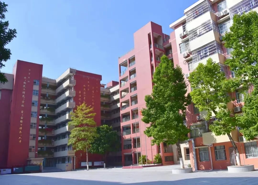 广州市第七十五中学校内风景,广州市第七十五中学校