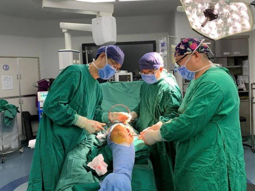 股骨骨折怎样手术,股骨骨折最佳手术方案